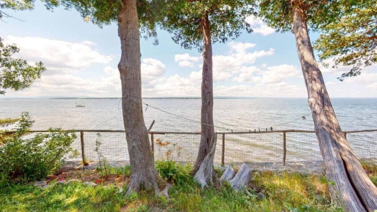 Grand Isle House | The Grand Isle Boat House