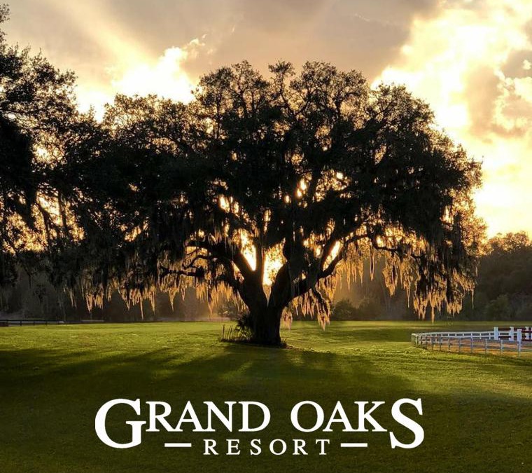 Lady Lake Resort | The Grand Oaks Resort