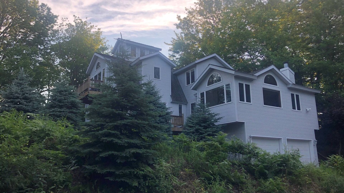 Pentwater House | The Great Escape Lake Michigan Lake House