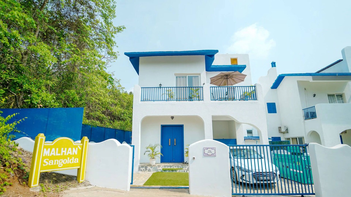 Penha de Franรงa Villa | The Greek Villa 3BR Private Pool By homeyhuts