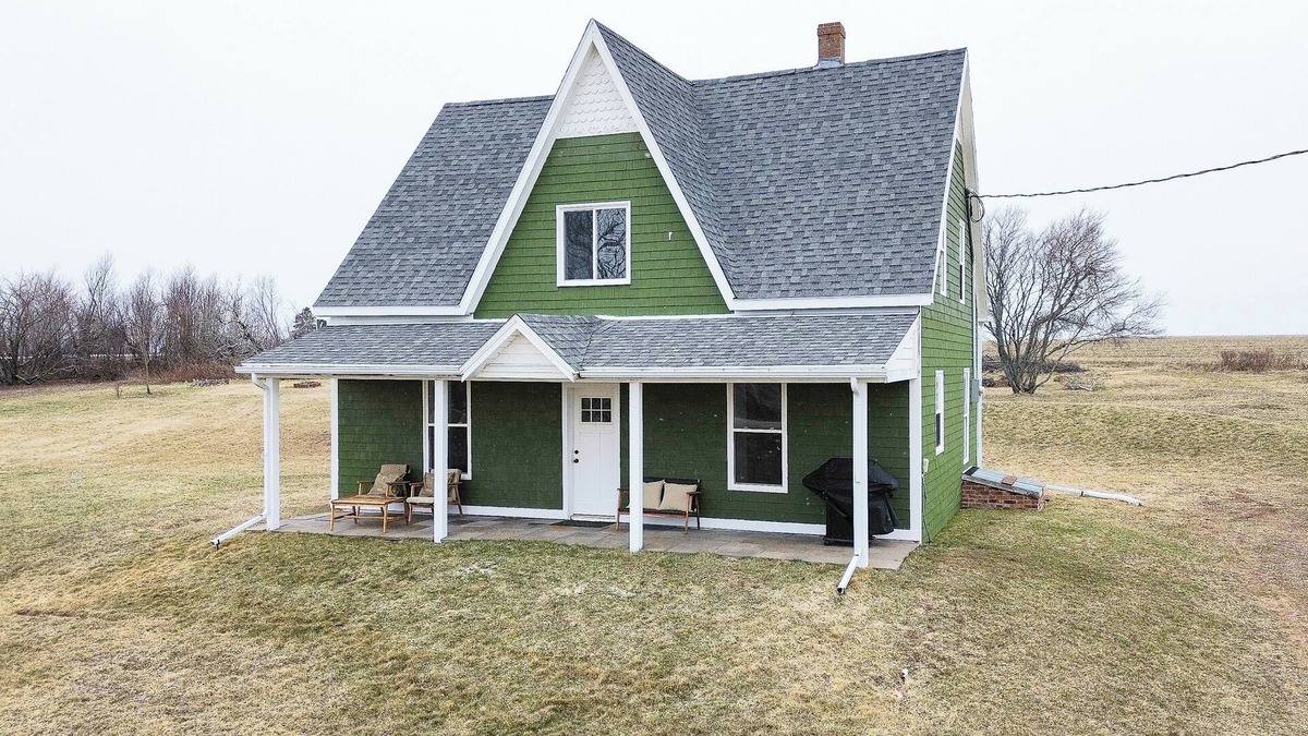 Saint Peters Bay House | The Green House at St. Peter's Bay