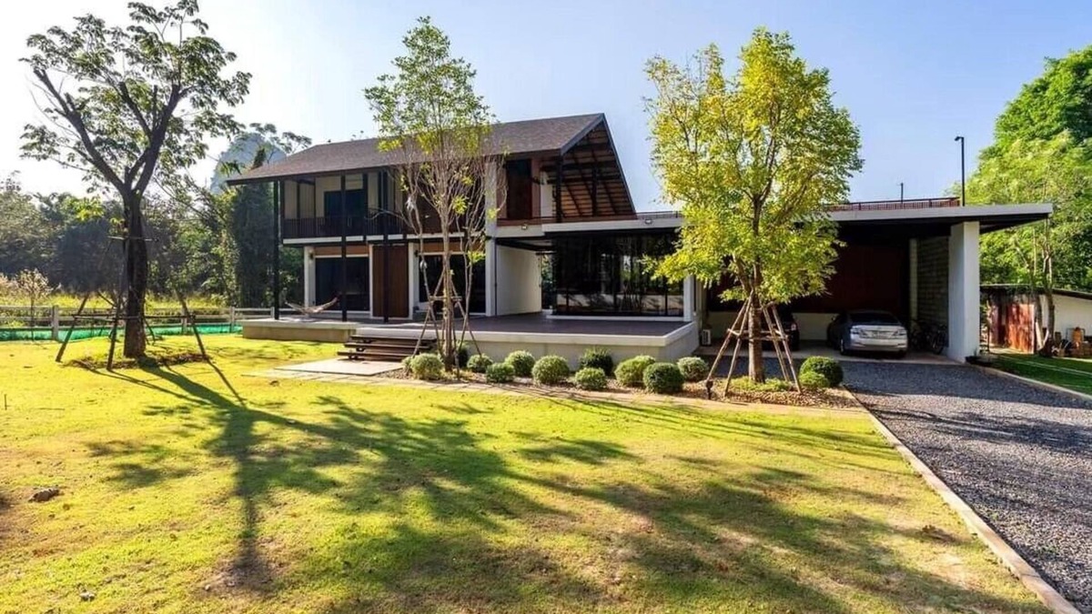 Phaya Yen House | The green canopy estate