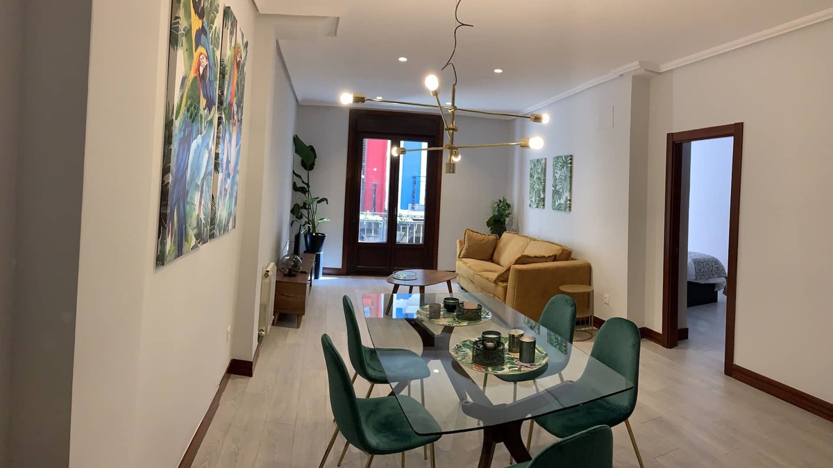 Bilbao Old Town Apartment | "The green door" -Casco Viejo-Old Town-
