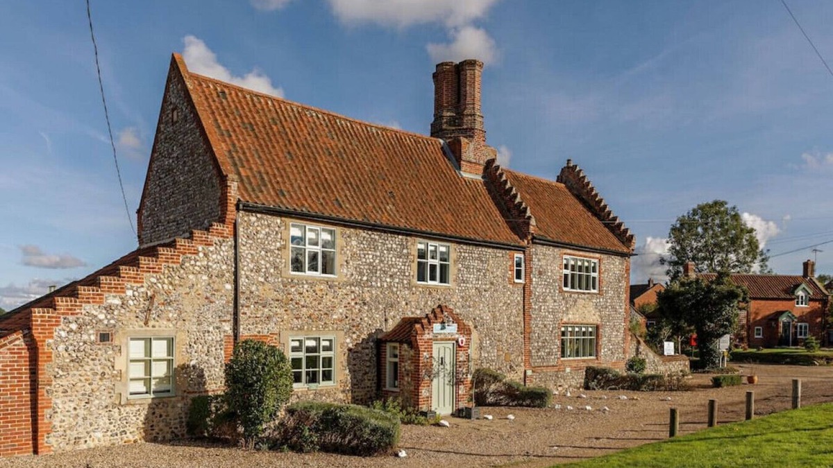 Thorpe Market Hotel | The Green House Hotel Cromer Sleeps 20 - Hot Tub