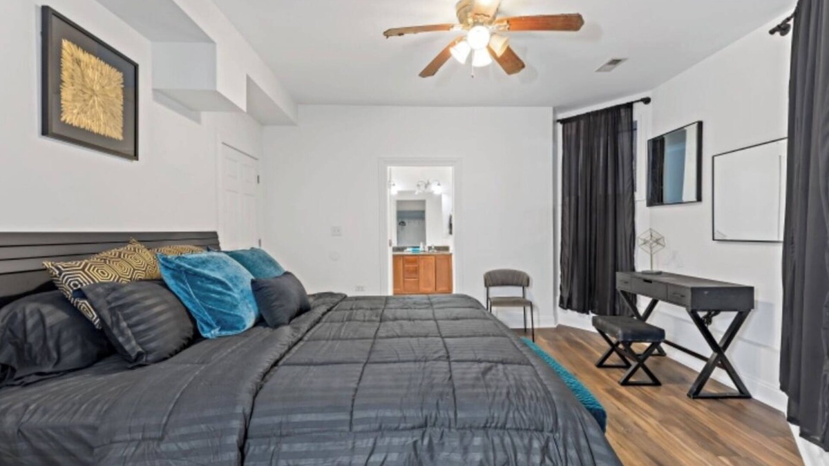 Washington Park Condo | The Green Oasis- 4bdrm 3bath Condo- 11 mins from DTWN