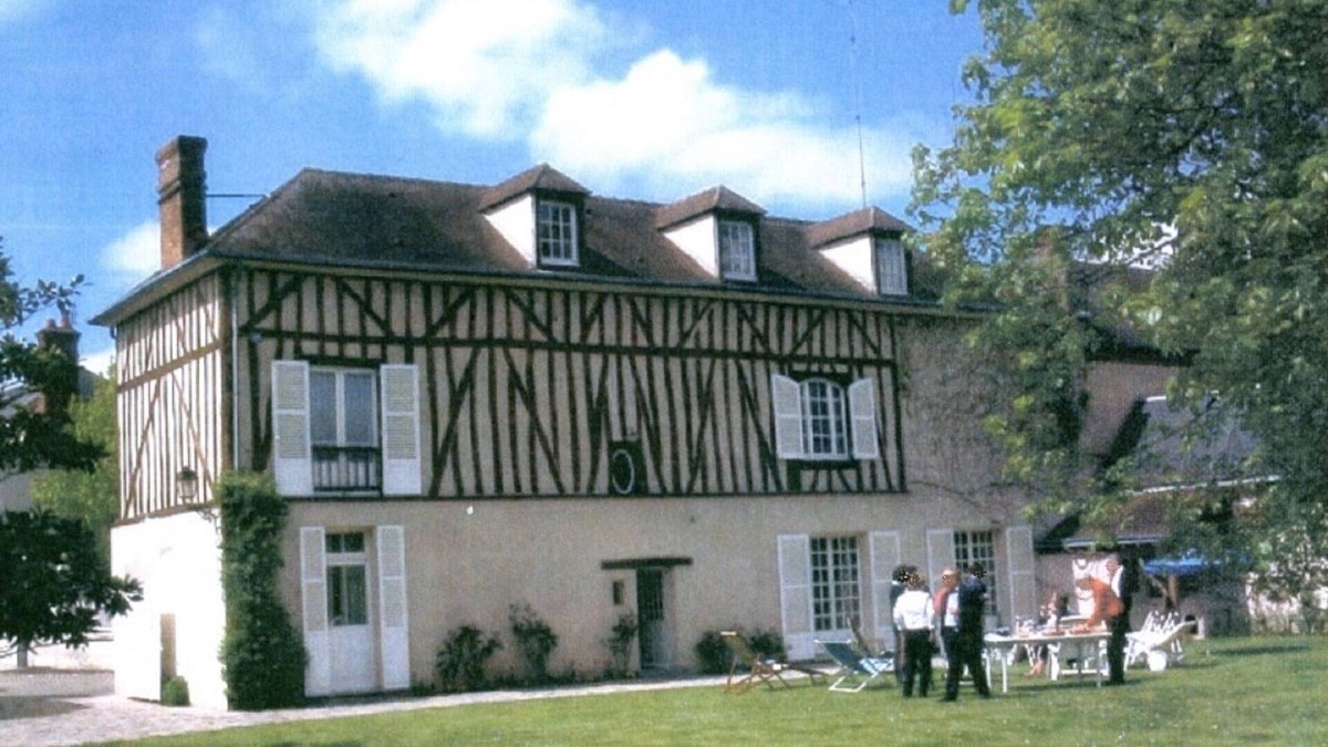 Maintenon House | "The green setting" 10 people Charming house ***