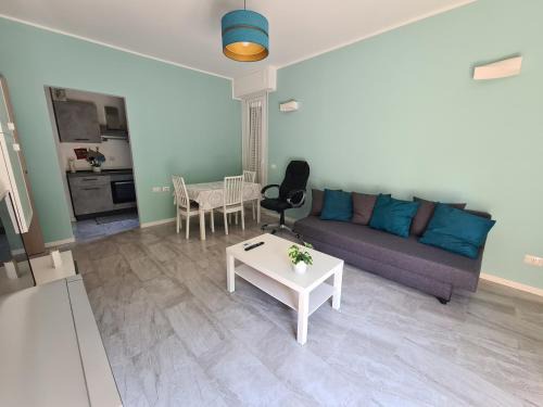 Comasina Apartment | The Green Spot - Milano