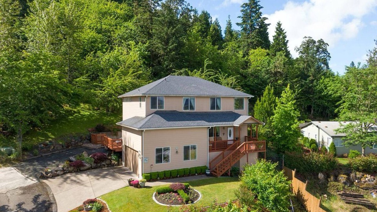 Creswell House | The Greenhill House
