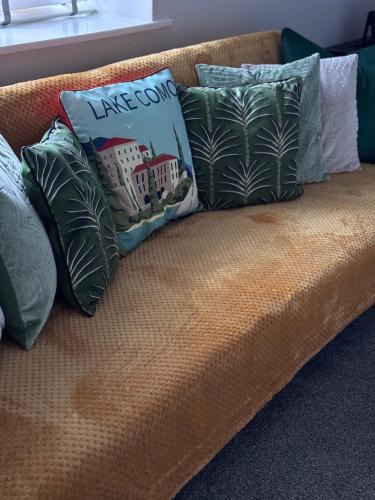 Farnworth Apartment | The Greens Apartment