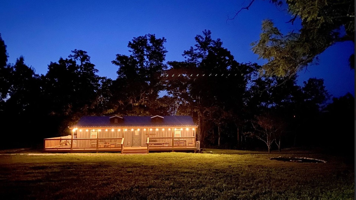 Stanton Cabin | The Grey at RRG