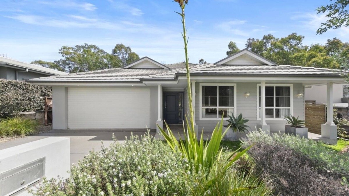 Pokolbin House | The Grey House - Heart of the Hunter