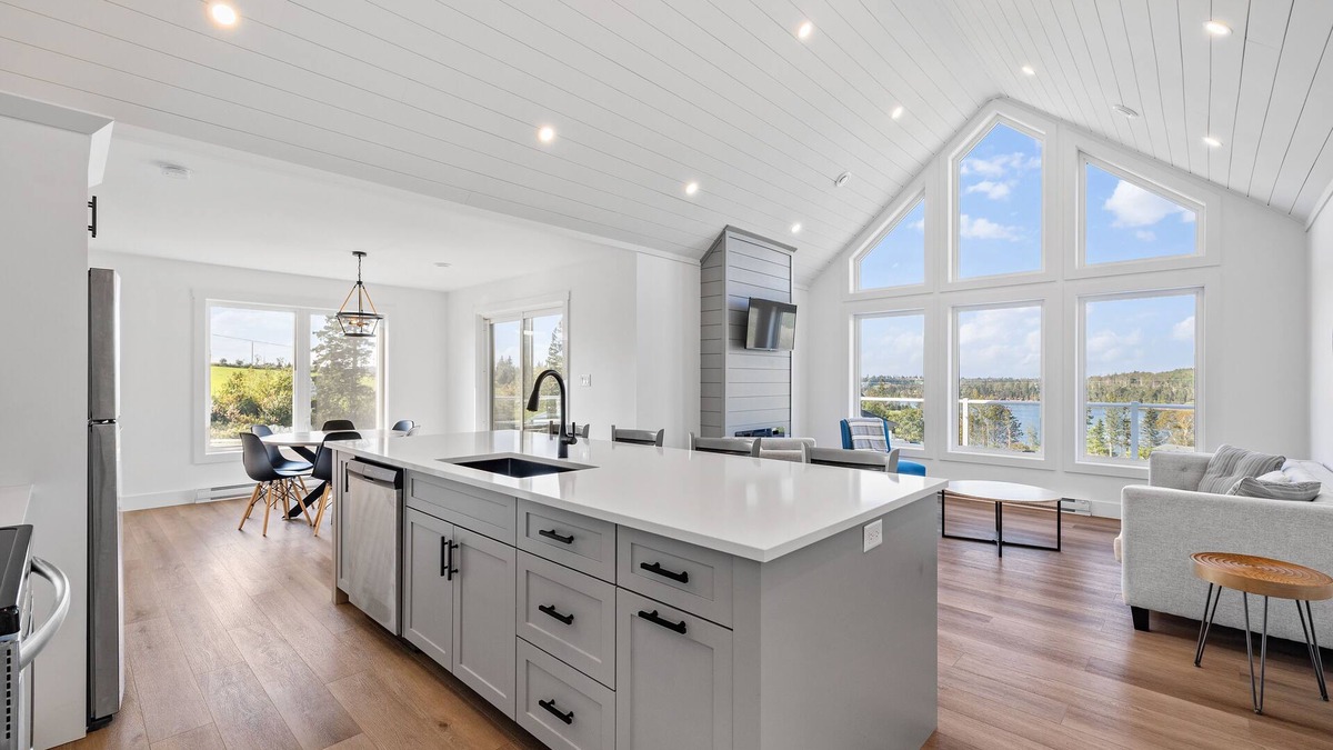 Granville House | The Grey Oak, located in beautiful North Granville!