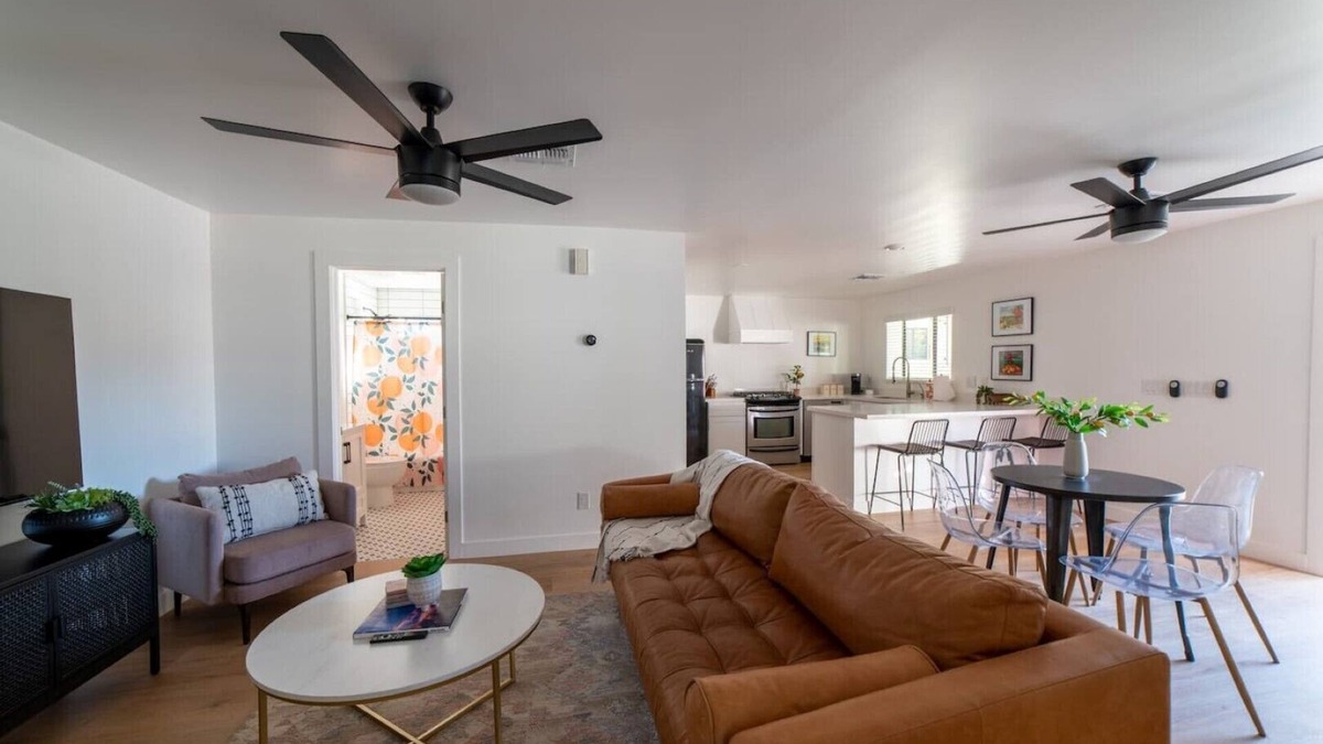 Cottonwood House | The Grove on Main, Casita with Oversized Patio