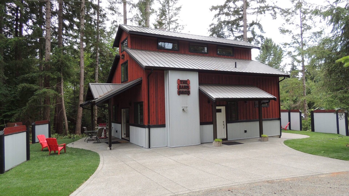Courtenay House | The Guest Barn on Rennie