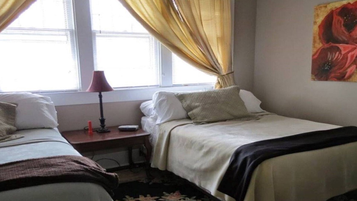 Lancaster House | The Guesthouse - Lancaster, KY