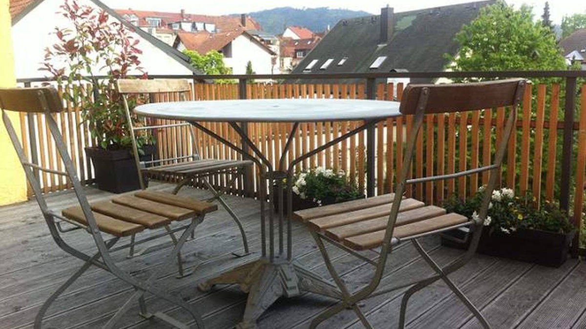 Offenburg Apartment | The guesthouse - stylishly restored central town house (1895)