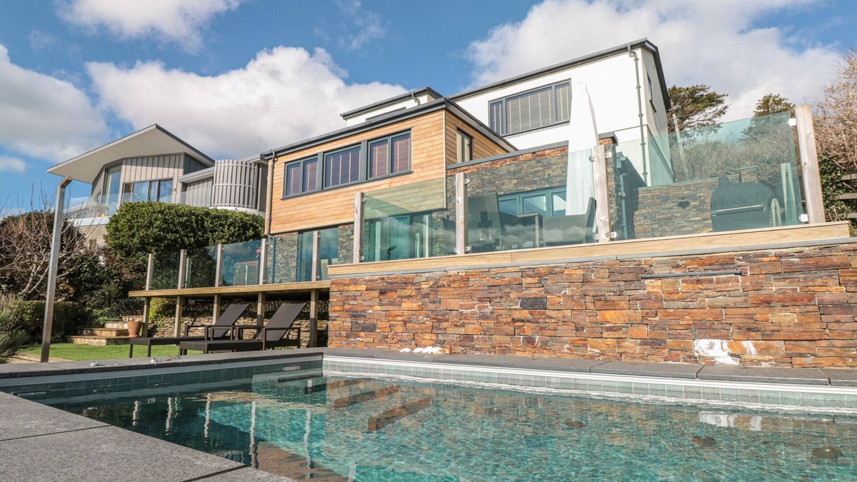 Stoke Fleming House | THE GULLS, pet friendly, luxury holiday cottage in Stoke Fleming