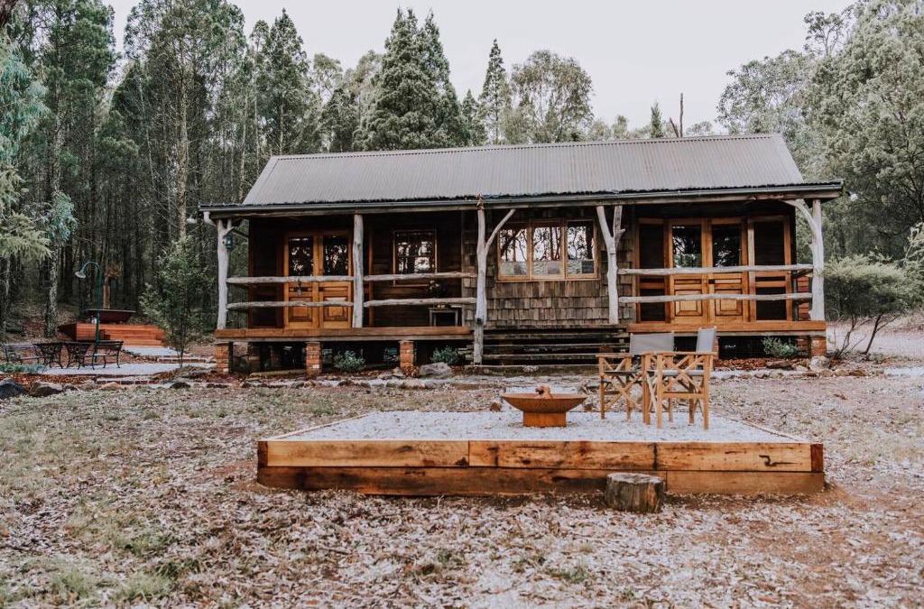 Budgee Budgee House | The Gully - Dreamy Cabin on Acres of Outback Charm