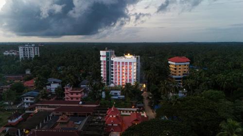 Kuppaayil Hotel | The Habitat Suites