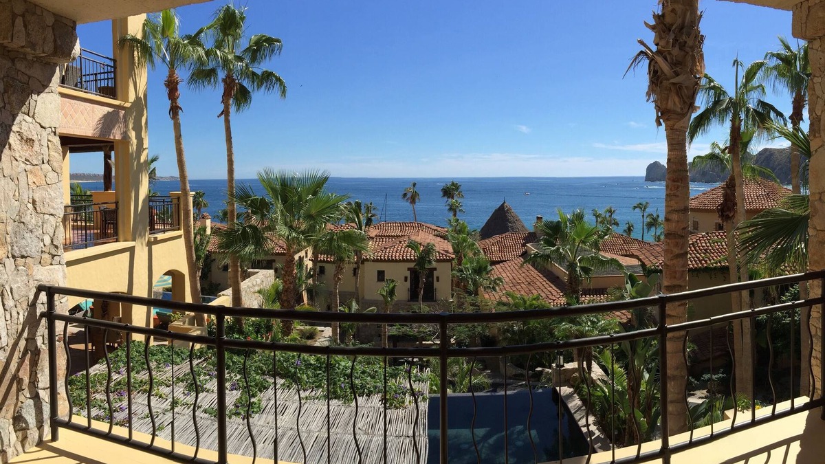 Los Cabos Condo | The Hacienda Beach Club & Residence 3 bedrm./4 bathroom.