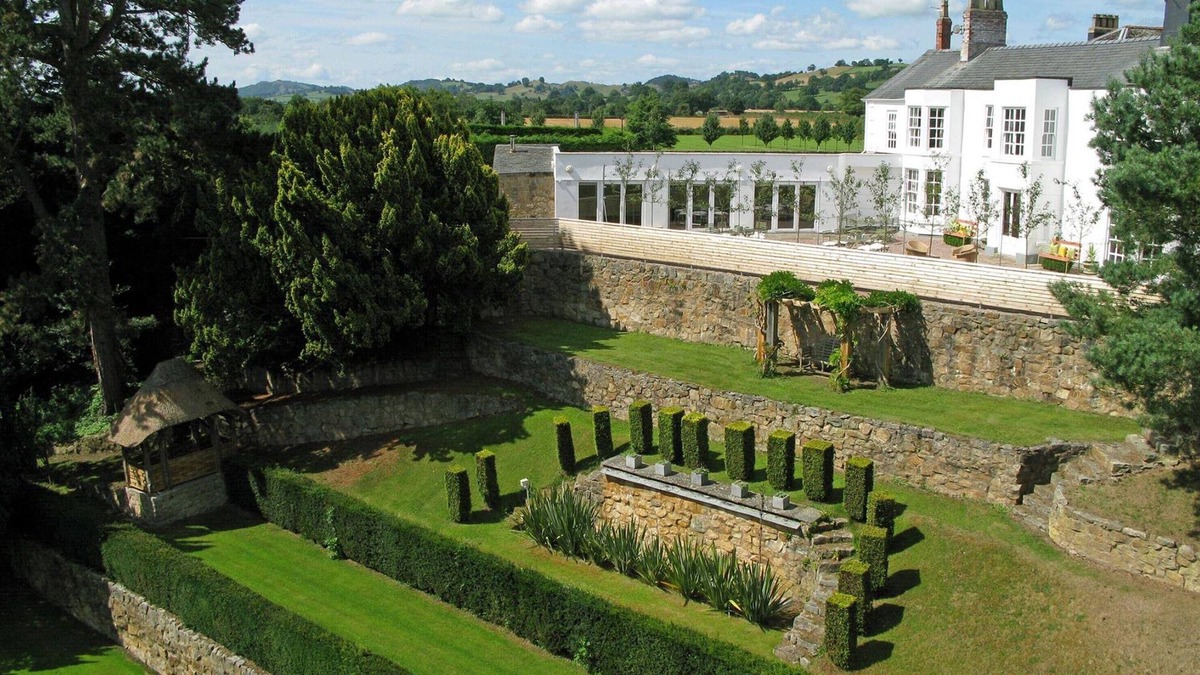 Llansantffraid-ym-Mechain House | The Hall at Bryn Tanat