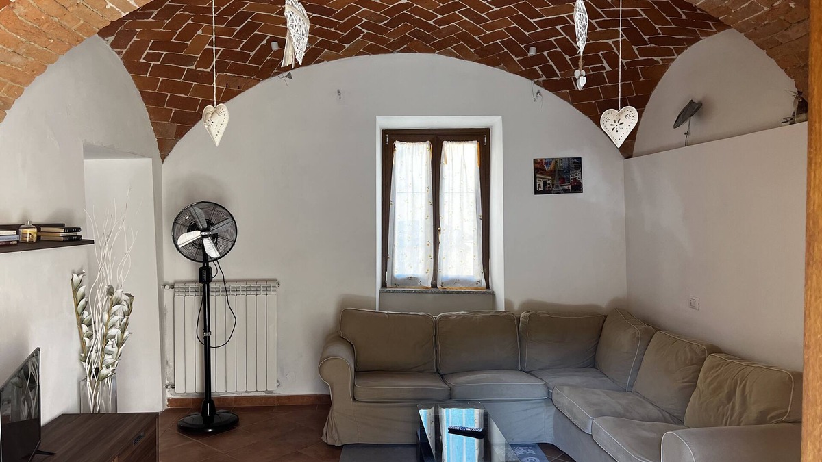 Grazzano Badoglio House | The hamlet