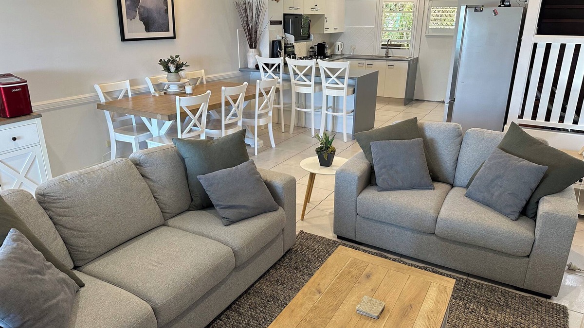 Brisbane Waterfront House | The Hamptons at Villa 43