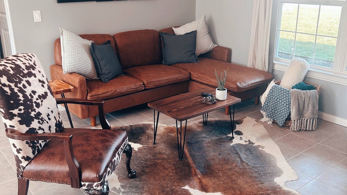 Hanover House | The Hanover Hideaway! Minutes from Hanover College, 5 Miles to Downtown Madison!