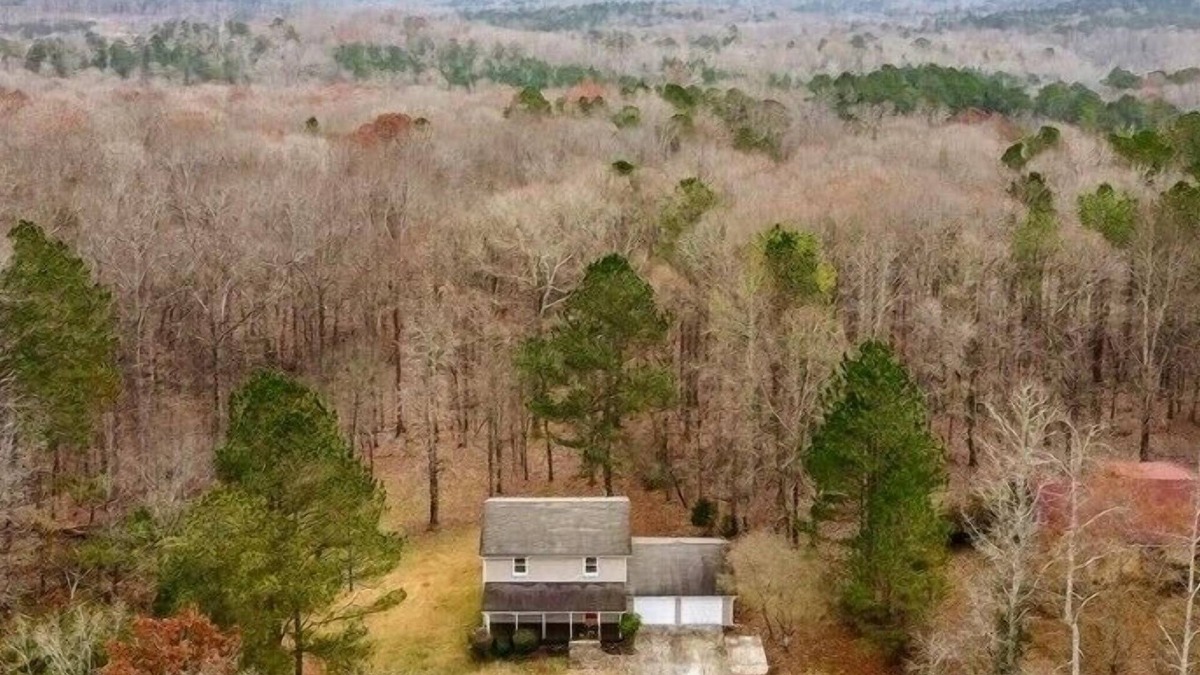 Chattahoochee Hills House | The Happy Home - Elegant, Rural Living on 2 Acres