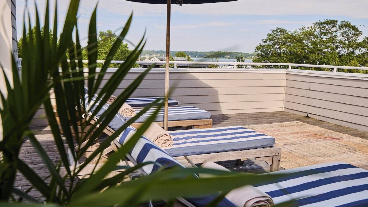 Greenport Hotel | The Harbor Front Inn