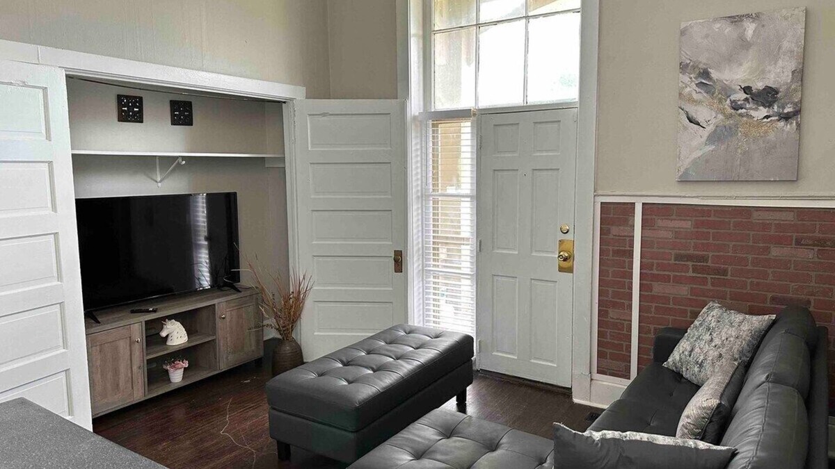 Evansville Apartment | The Harrison A/1BD/1BA Apt steps from Riverfront