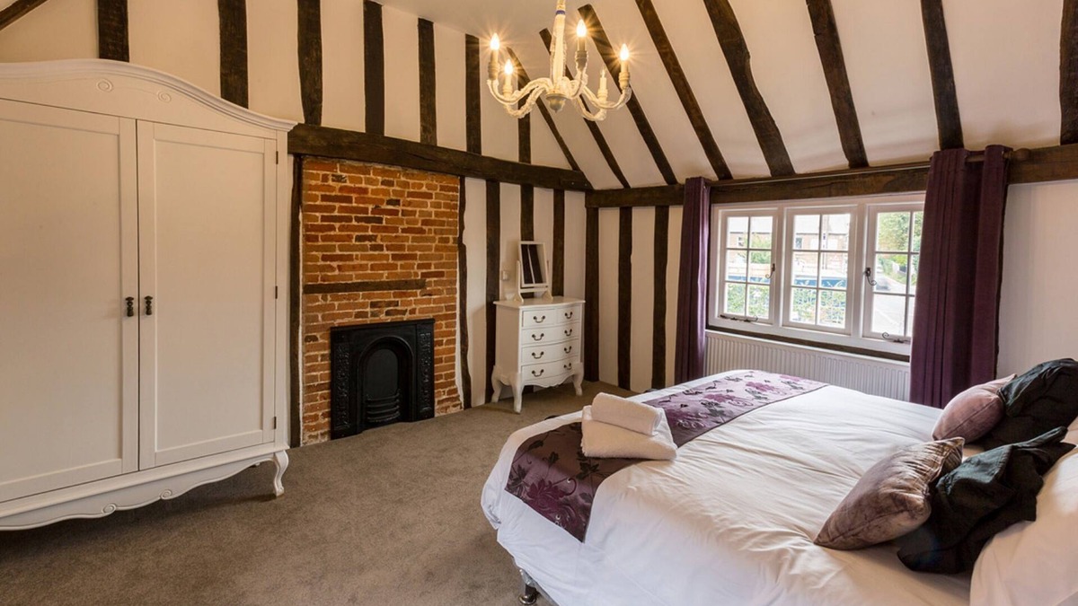 Stock Hotel | The Harvard Inn