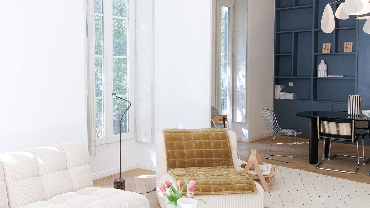 Cadereau Apartment | The Haussmann-style Jardins de la Fontaine