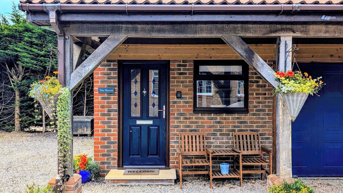 Fareham Apartment | 'The Haven' a luxury apartment close to the Meon Shore coast.