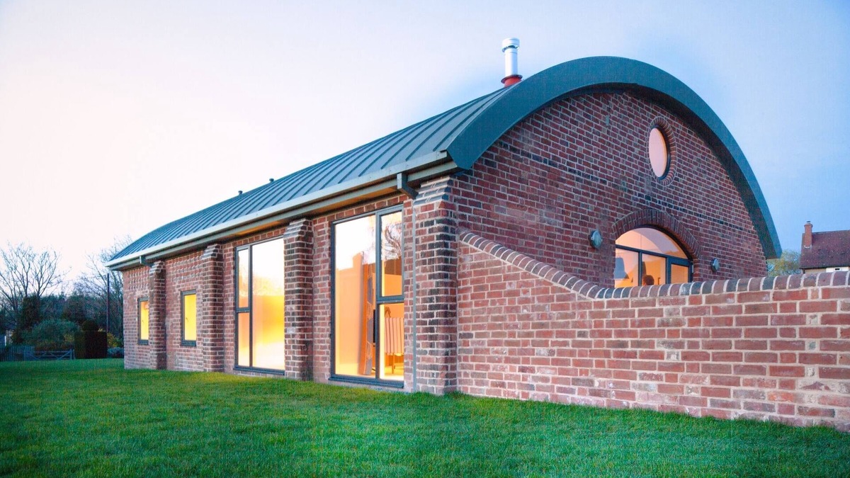 Eaton Mascott House | The Hayloft at Wroxeter (Brand new barn conversion)