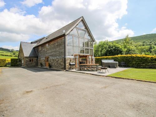 Tirabad House | The Hayloft