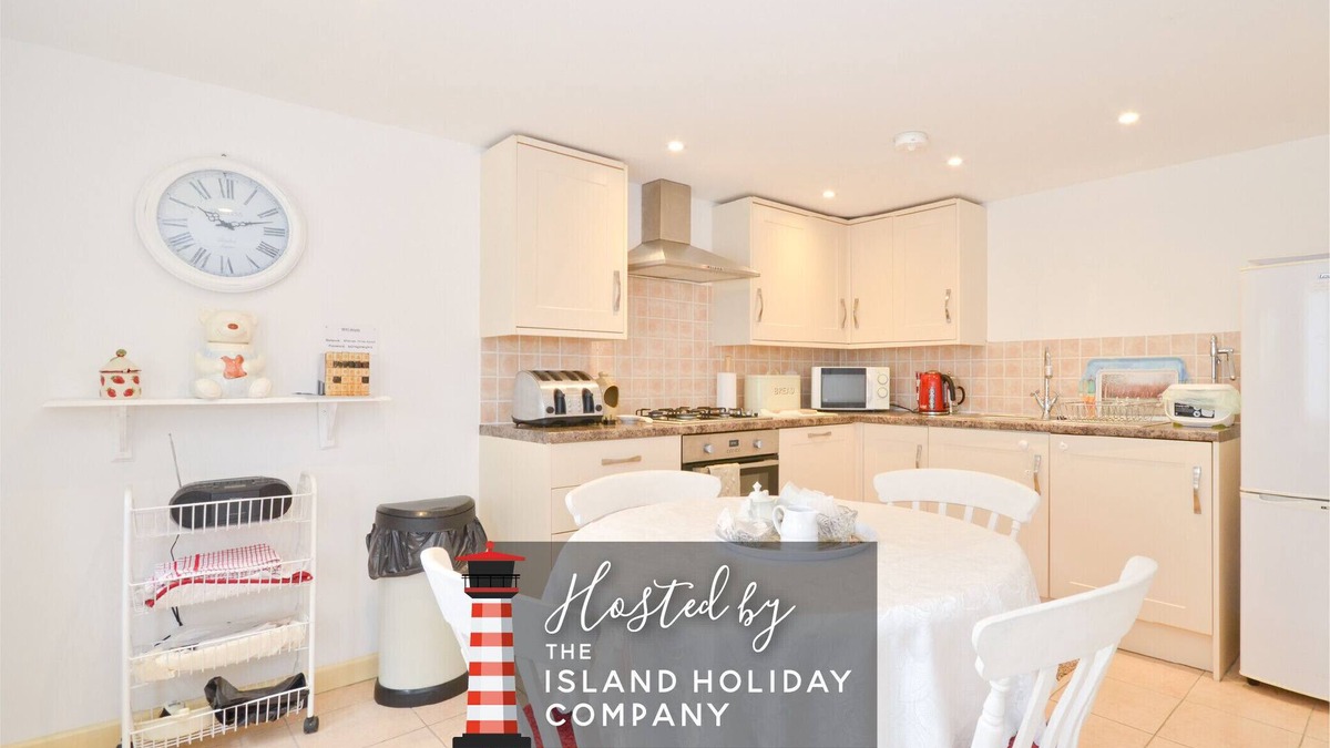 Sandown Ski Chalet | The Hayloft