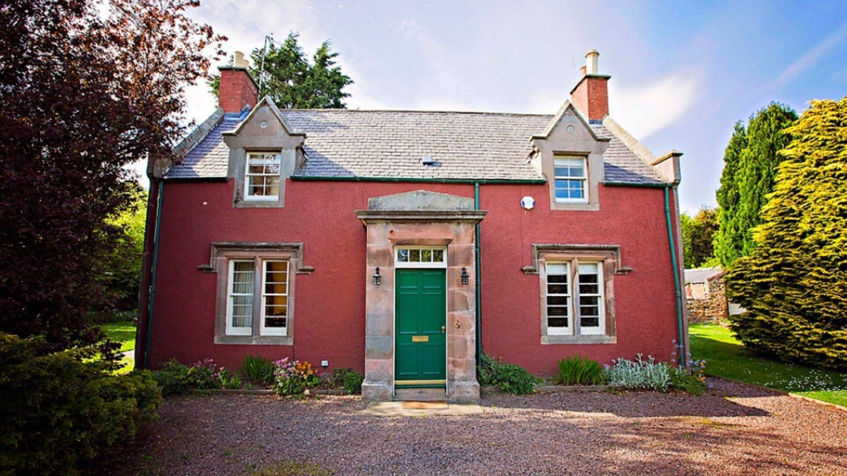 Dunbar Cottage | The Head Gardener's Cottage Dunbar including hot tub