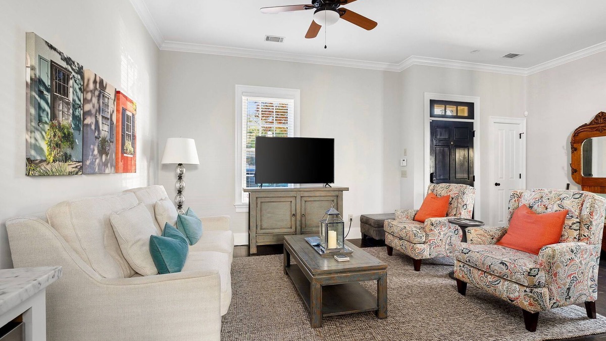 Cannonborough Elliotborough House | The Heart of Charm: Discover Downtown Charleston