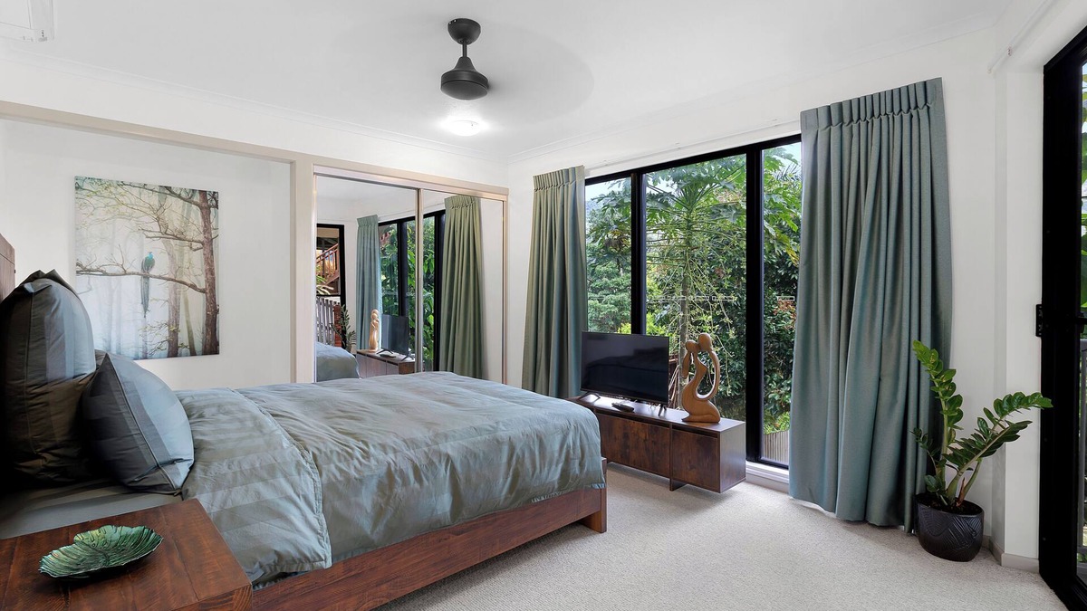 Jubilee Pocket Apartment | The Heart Stay at Airlie Beach - the heart of the Great Barrier Reef.