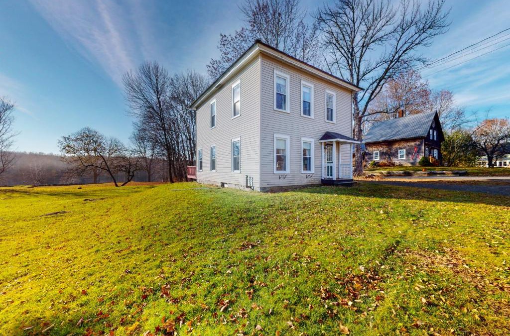 Monson House | The Hebron House