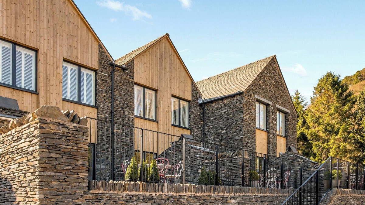 Newby Bridge Cottage | The Hedgehog-UK46923