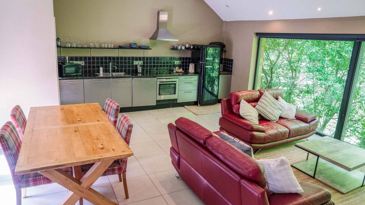 Carlisle Cottage | The Heronry, Near Carlisle, Scottish Borders sleeps 2 with hot tub