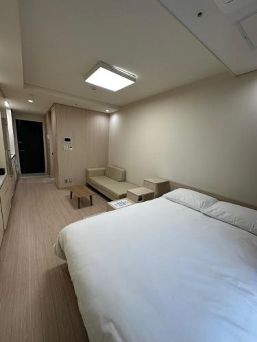 Yeon-dong Apartment | The Hide City