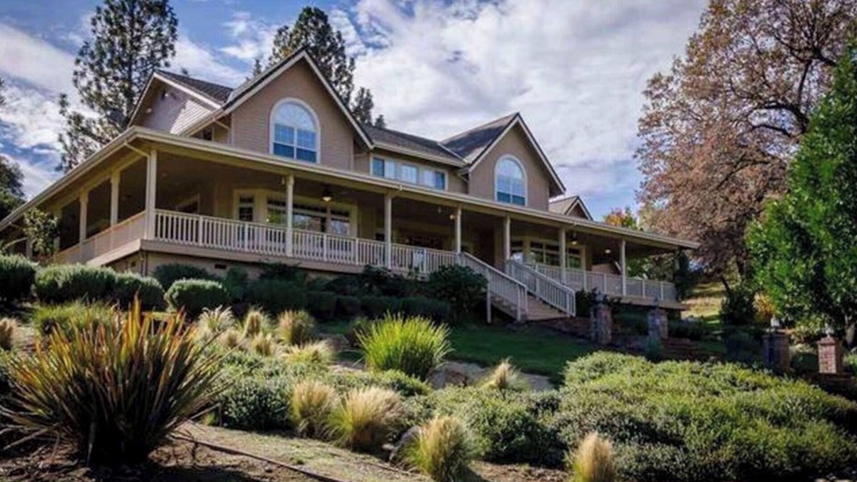Placerville House | The HideAway in Somerset