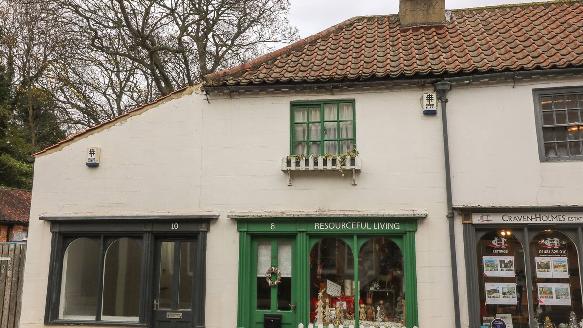 Boroughbridge Cottage | THE HIDEAWAY, pet friendly in Boroughbridge