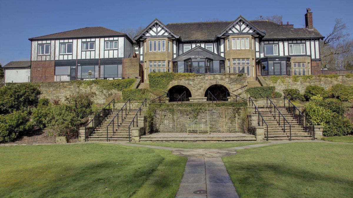 Simonstone Hotel | The Higher Trapp Hotel