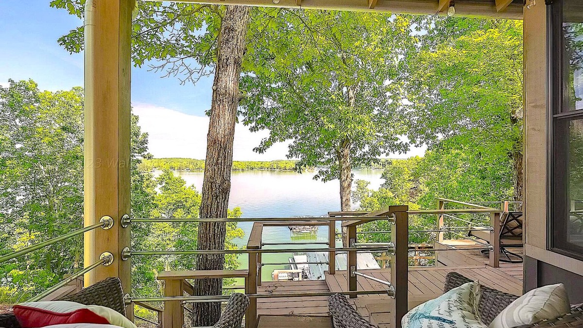 Bremen Cabin | ꨄ︎ The Highland on Smith - Lakefront Family Cabin