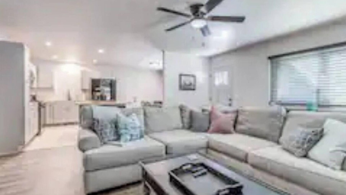 Edmond House | The Hill House at the Park by Downtown Edmond