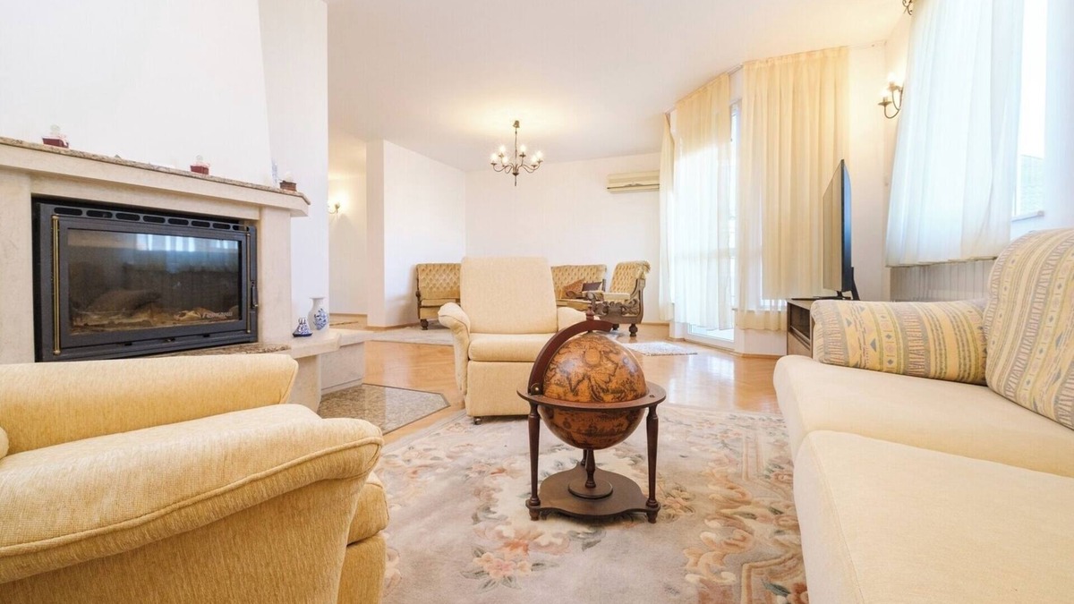 Plovdiv Center House | The Hill House Free Private Garage